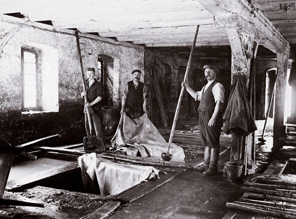Stauf History 1828 Production workers Stauf History 1828 Production workers